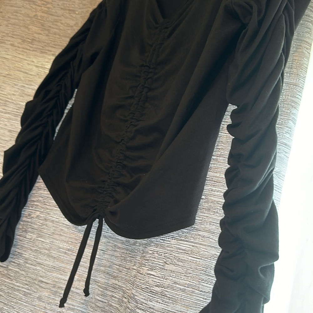 Cute Black Ruched Style Shirt